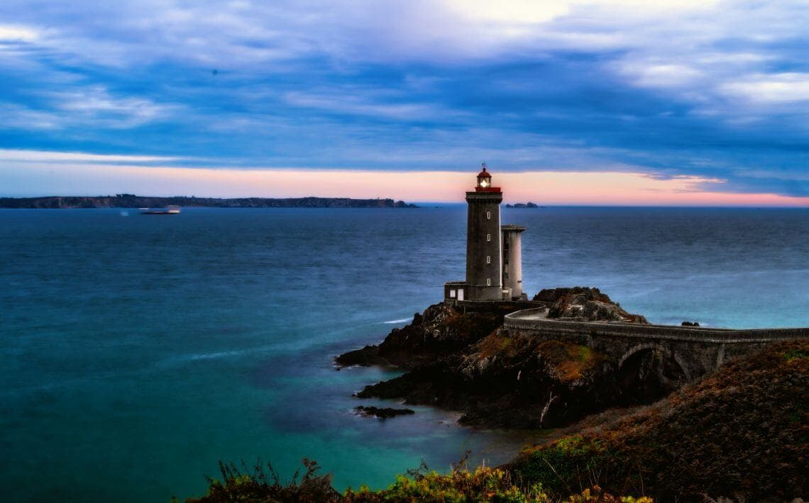 Brest Airport to Landerneau