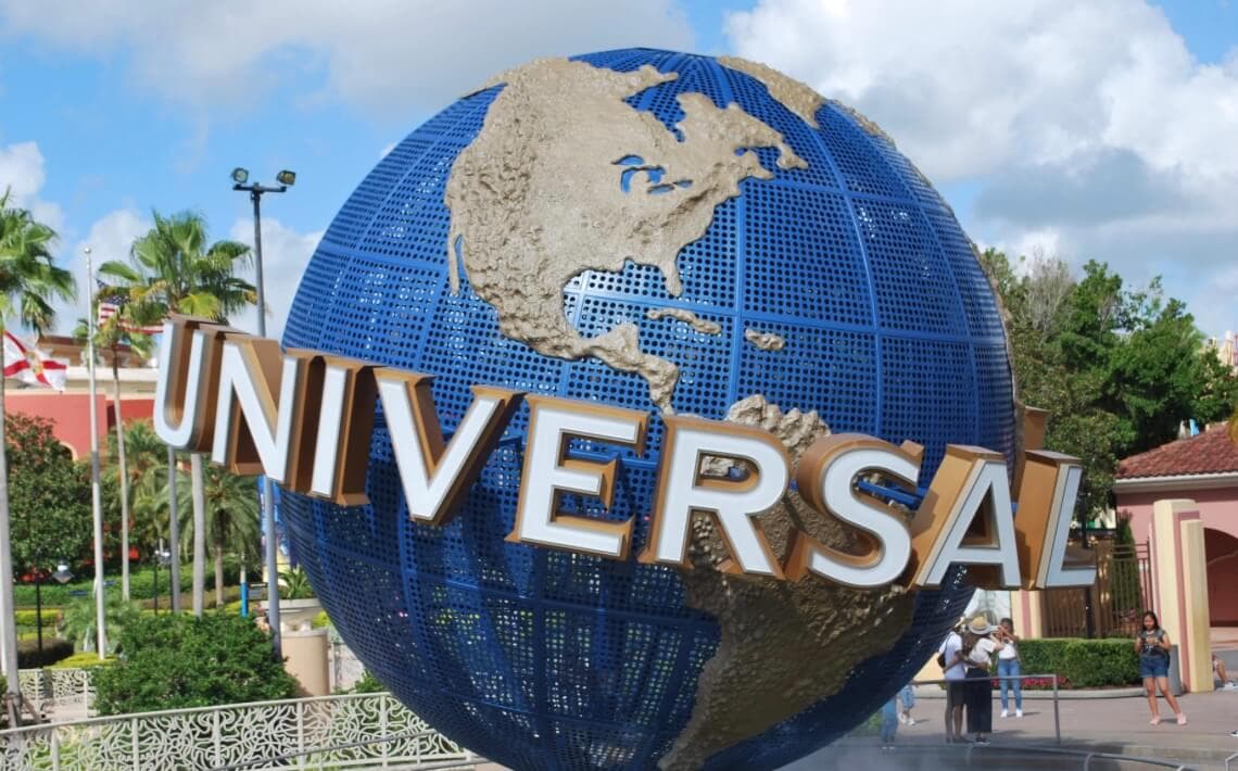 Burbank Airport to Universal Studios