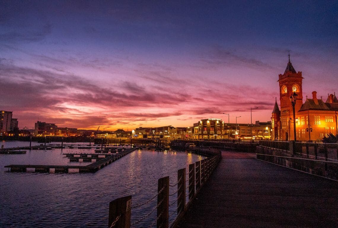 How to get from Cardiff to Gatwick Airport?