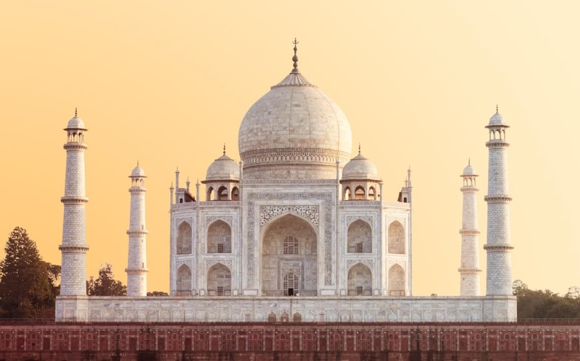 Delhi Airport to Taj Mahal
