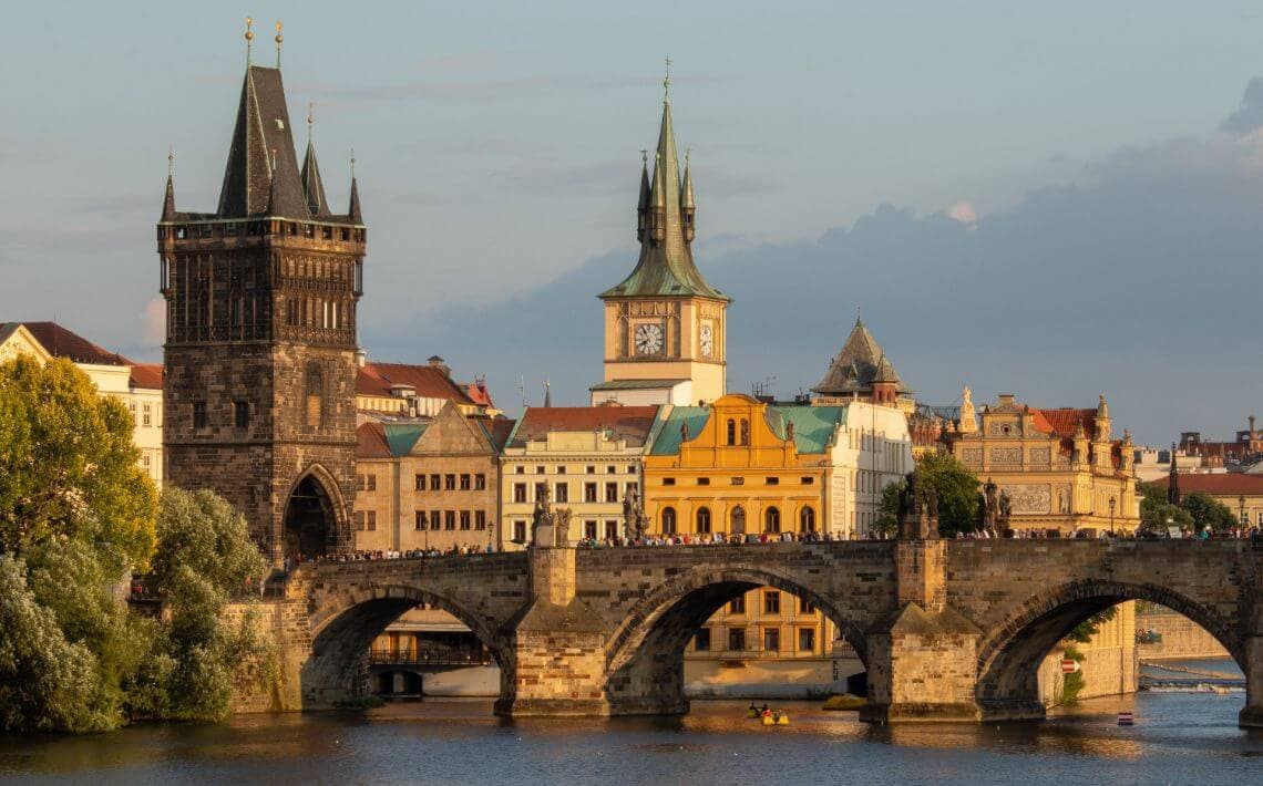 Dresden Airport to Prague