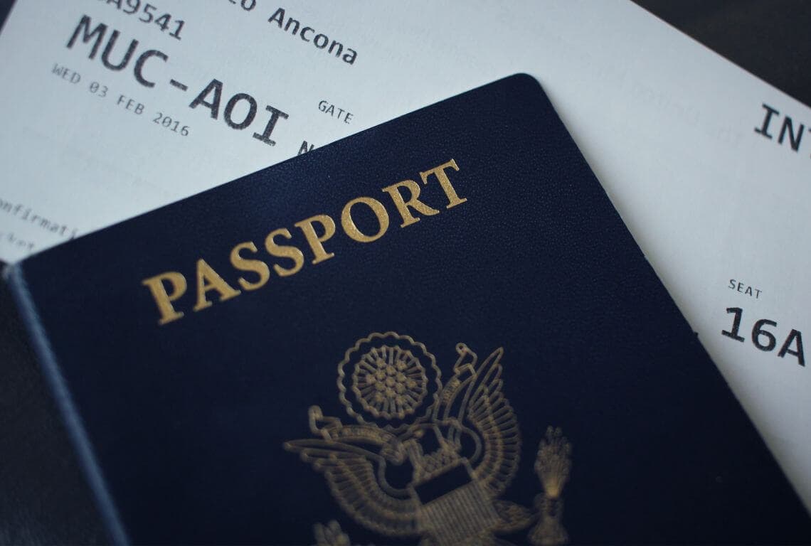 How to Book the Cheapest Flight? 6 Simple Tricks