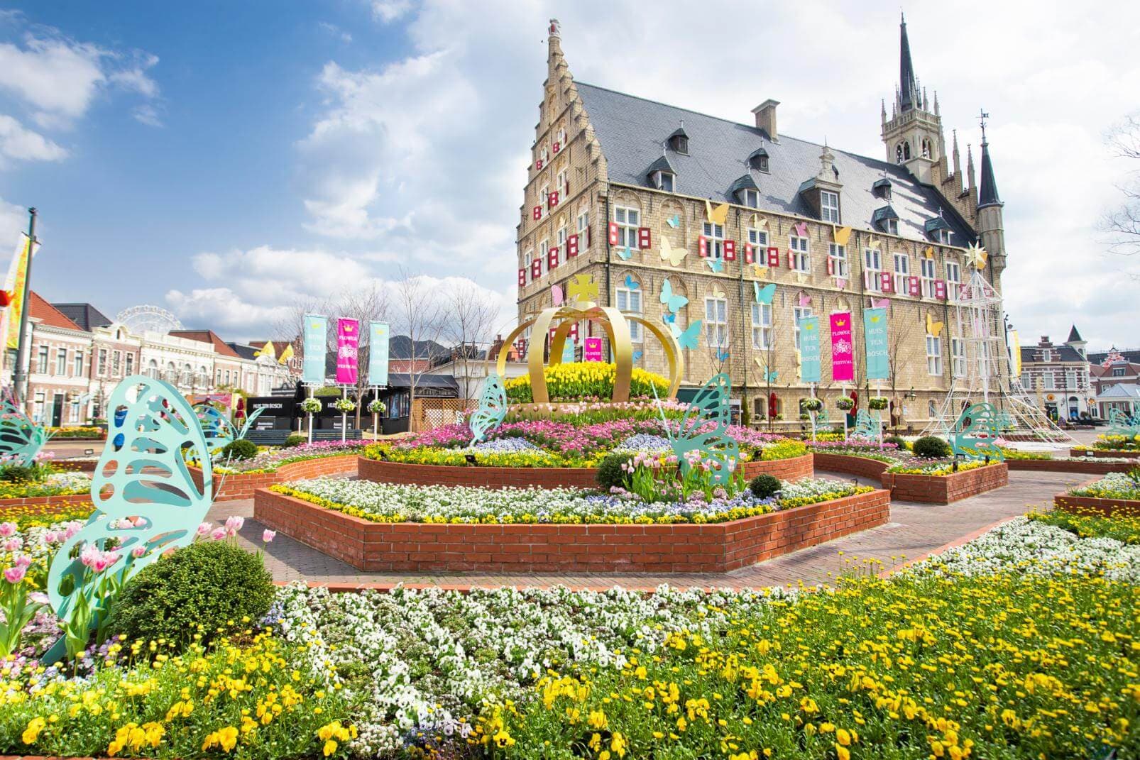 Nagasaki Airport to Huis Ten Bosch
