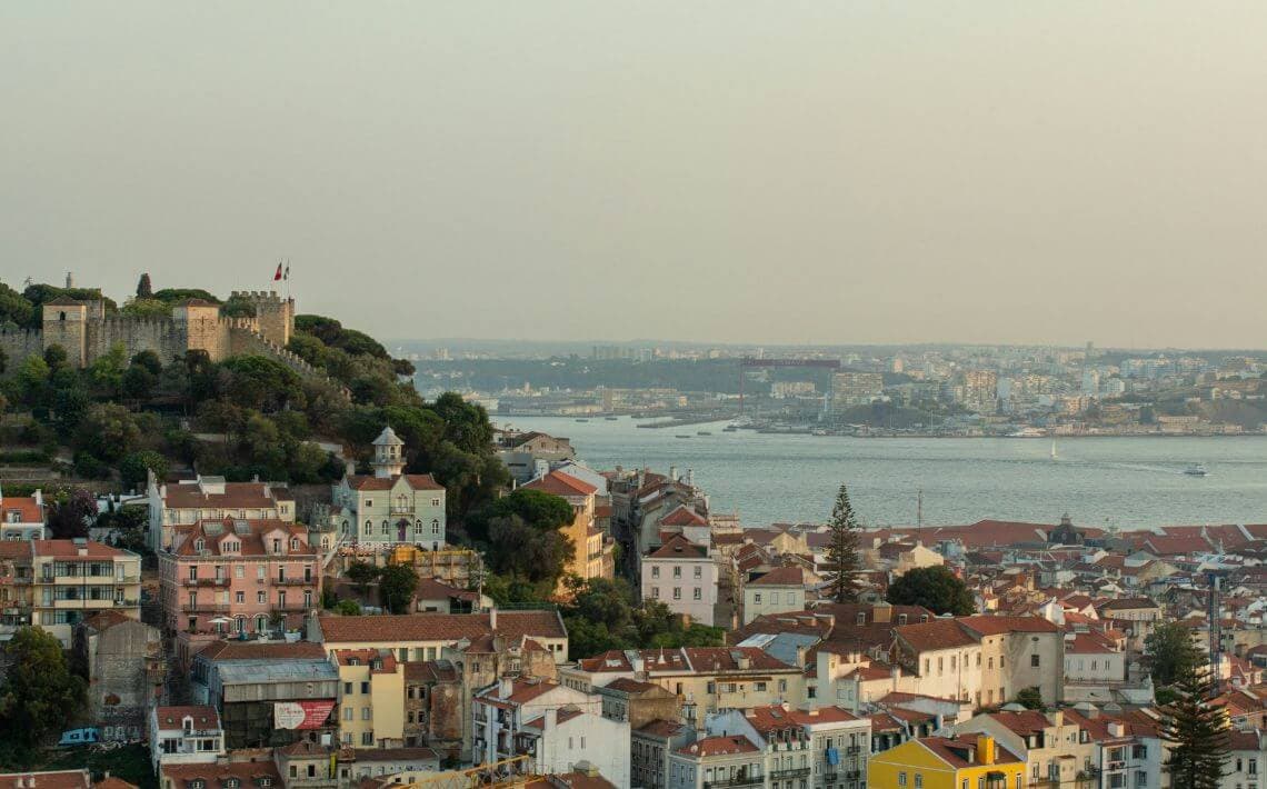 Lisbon Airport to Leiria