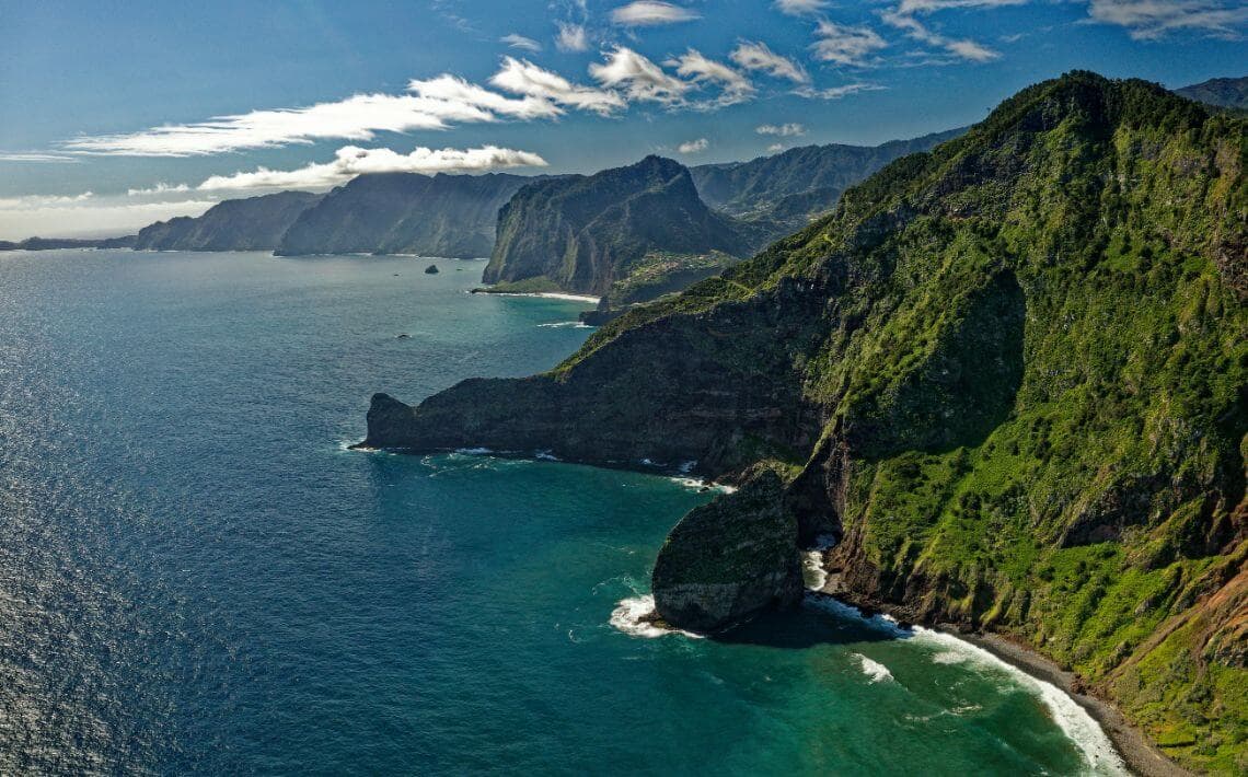 Madeira Airport to São Martinho