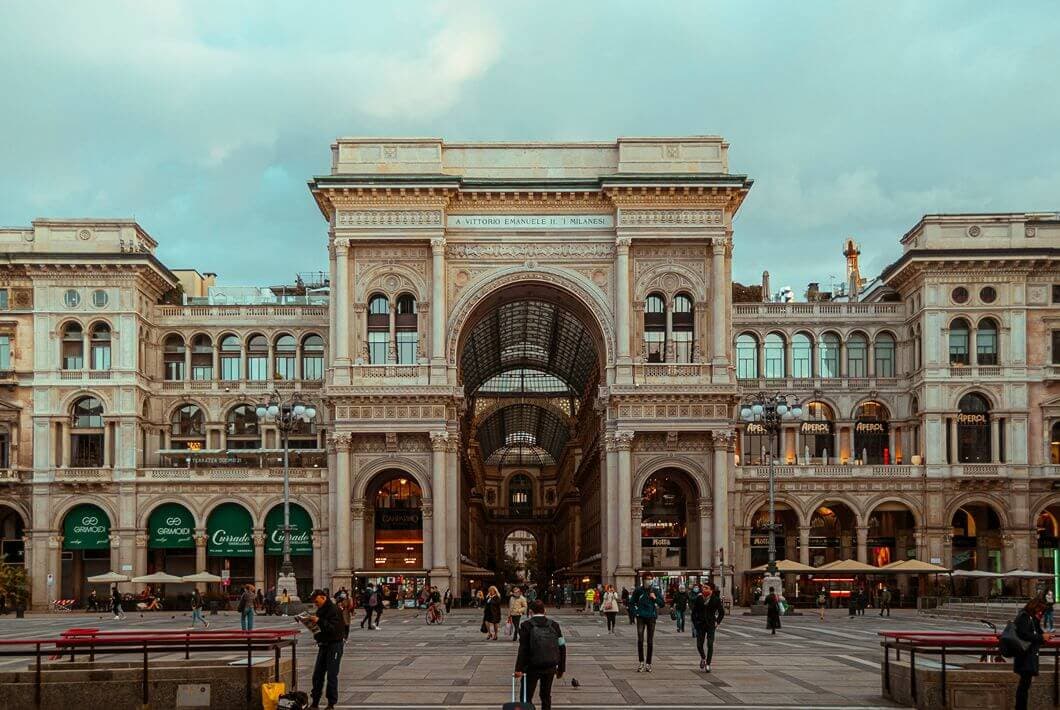 Milano Havaalanları ve Popüler Yerlere Ulaşım