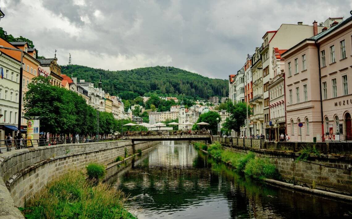 Prague Airport to Karlovy Vary