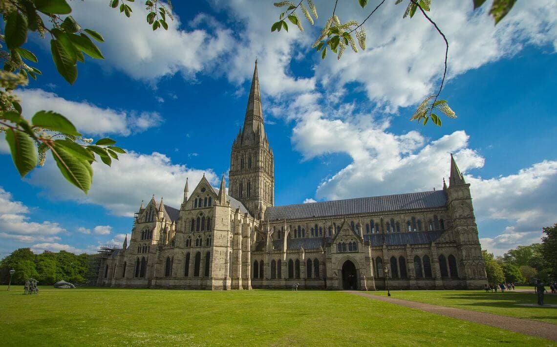 Stansted Airport to Salisbury