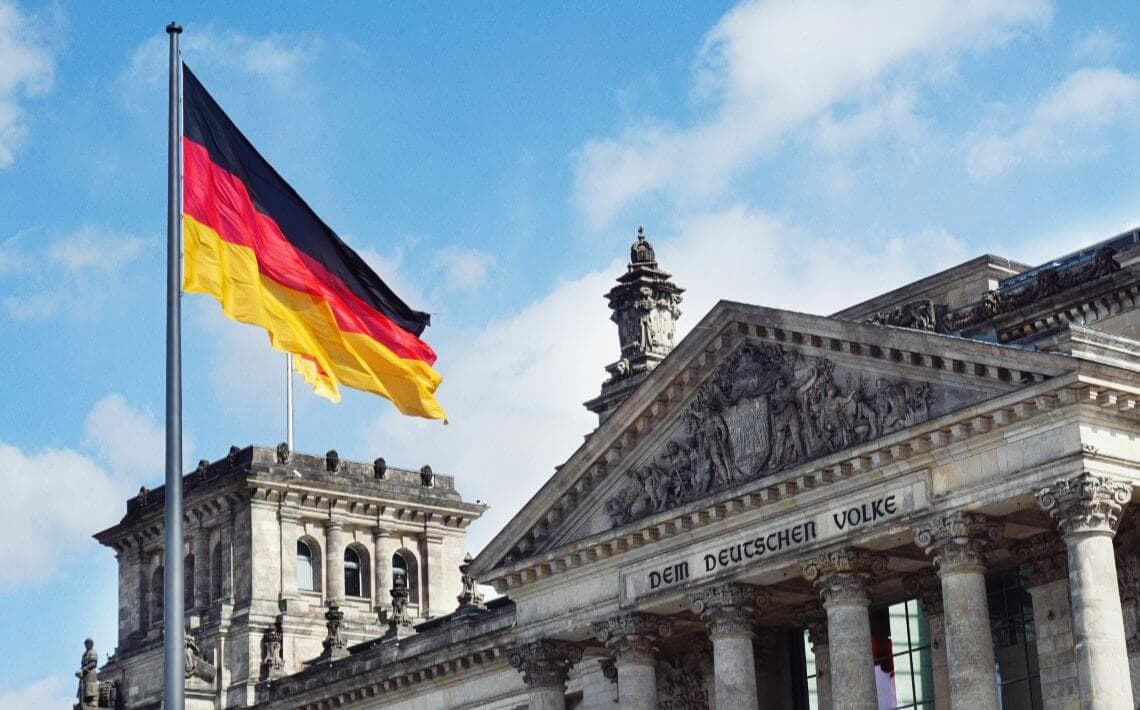 Transfer von Zuhause zum Flughafen - Beste Optionen und Preise