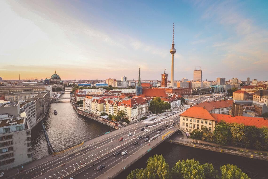 ¿Cómo llegar desde el Aeropuerto de Berlín Brandeburgo al Centro de la Ciudad?