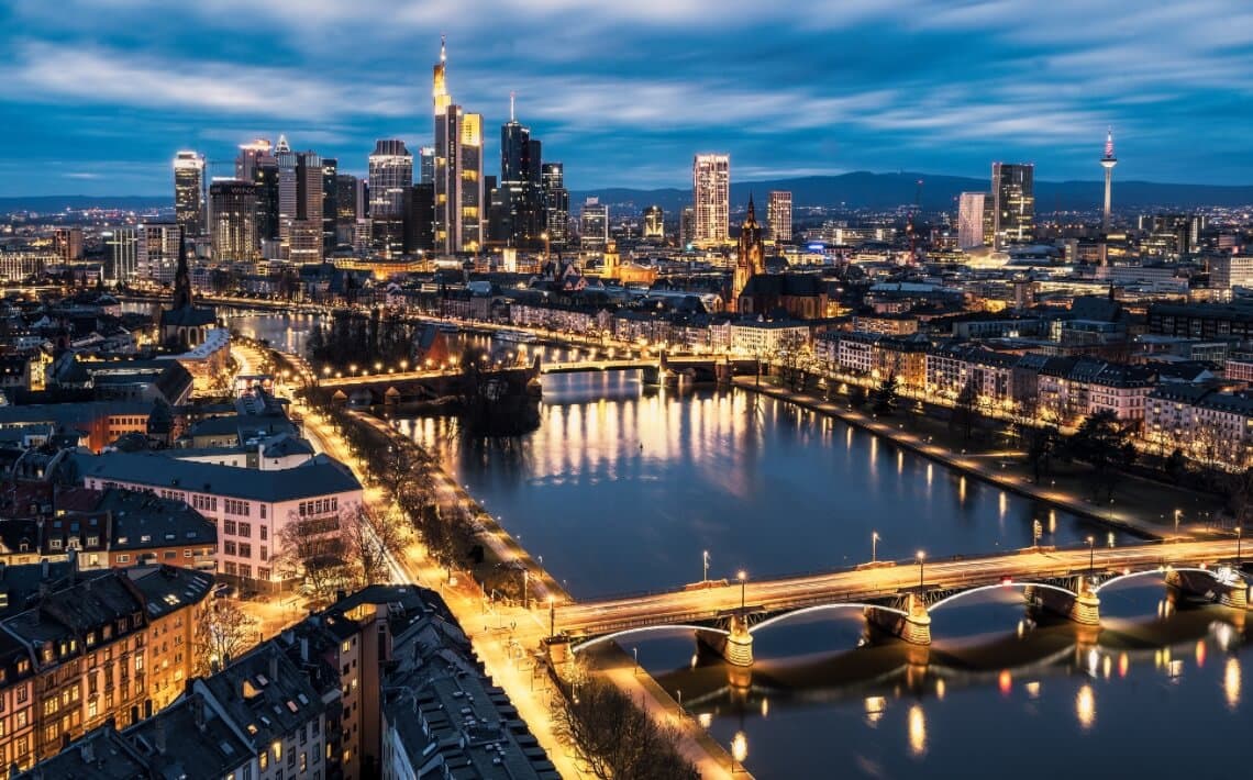 Frankfurt Hahn Airport to Messe Frankfurt