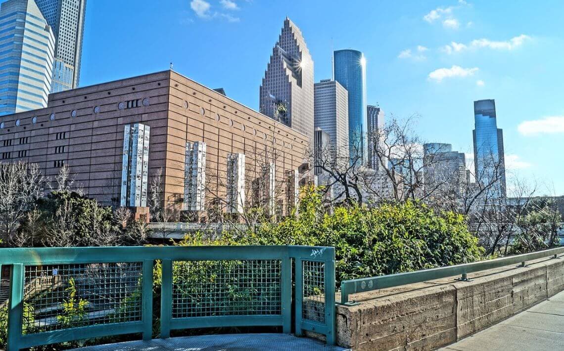 Houston Airport to JPMorgan Chase Tower