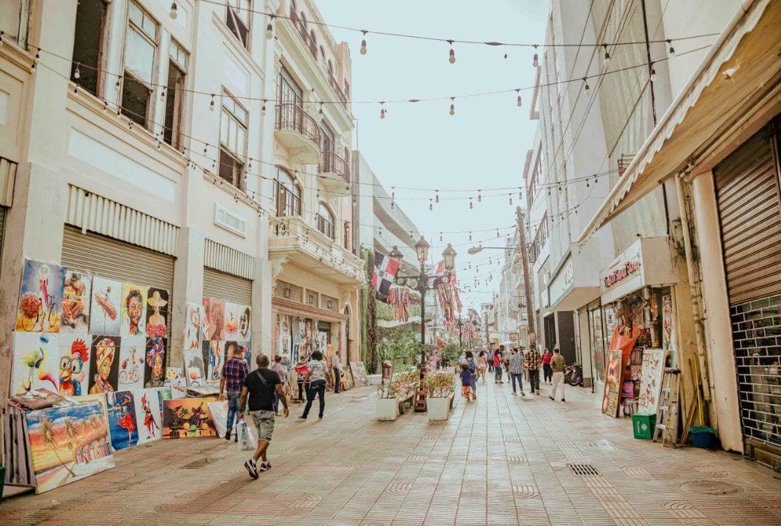 How to get from Santo Domingo Las Americas Airport to City Centre?