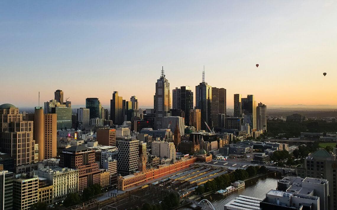 Melbourne Airport to Williamstown