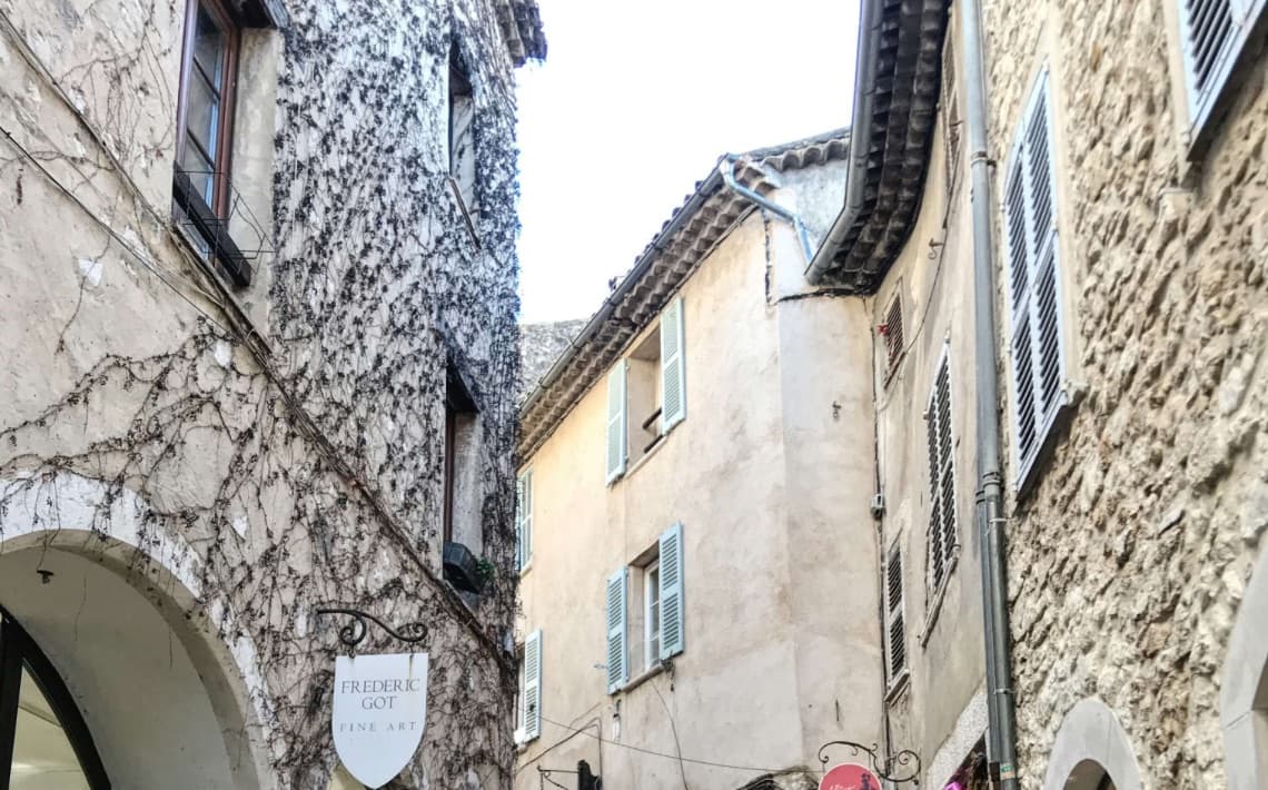 Nice Cote d'Azur Airport to St Paul De Vence