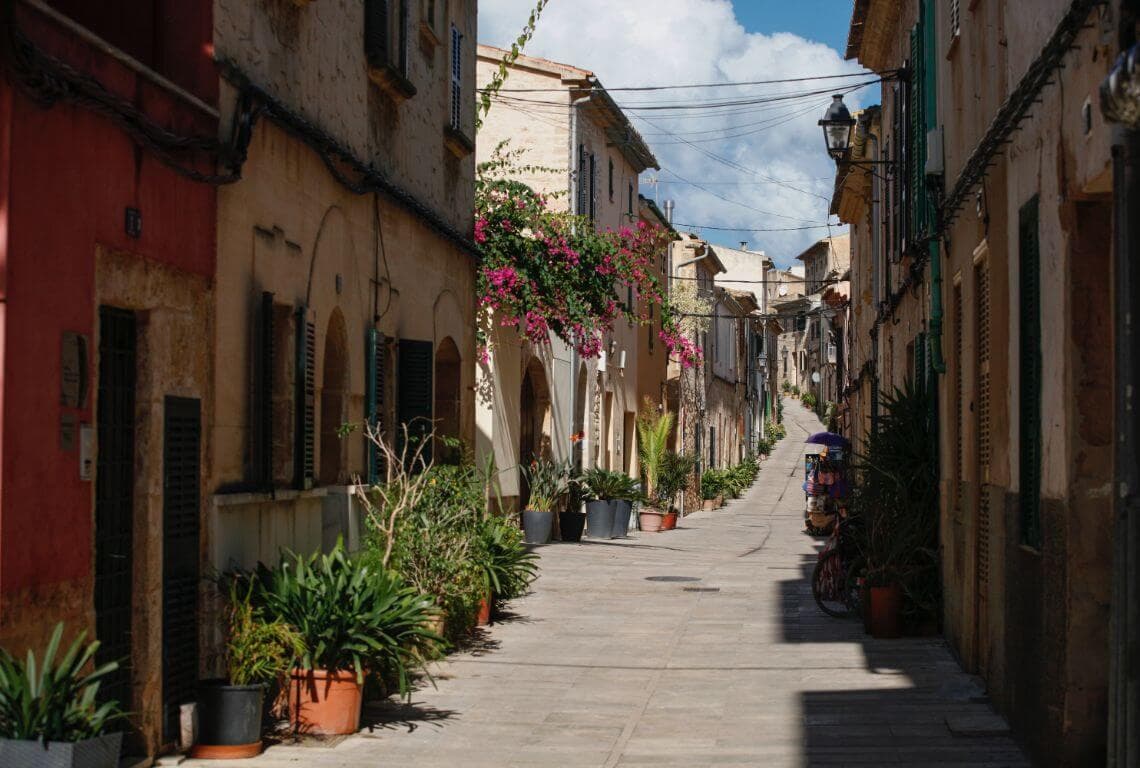 How to get from Palma Mallorca Airport to Alcudia?