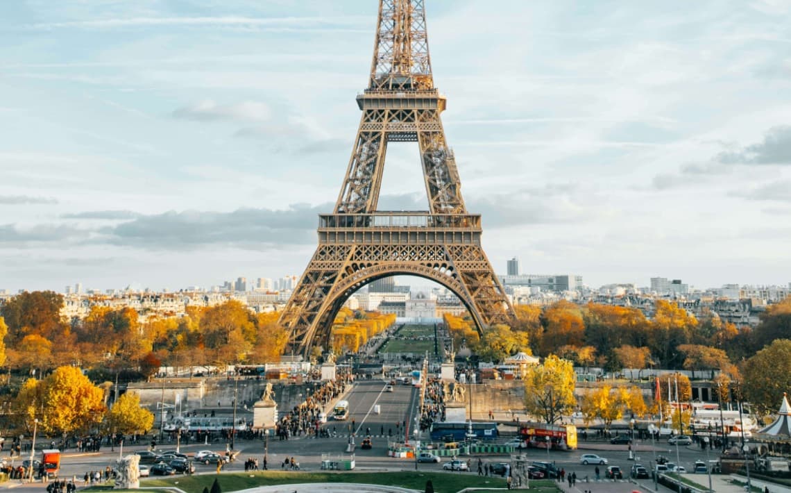 Paris Charles de Gaulle Airport to Eiffel Tower